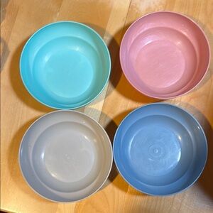 Retro Tupperware bowls
